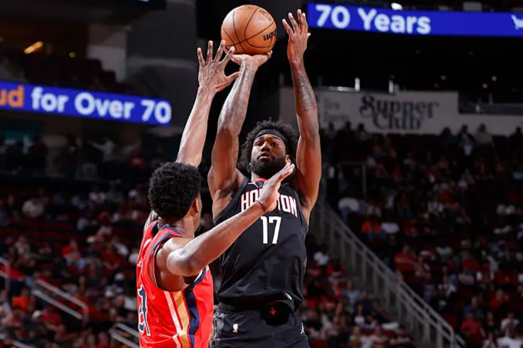 乐鱼娱乐平台-出场时间大幅减少，火箭锋线新星正在逐渐失去了教练组的信任？